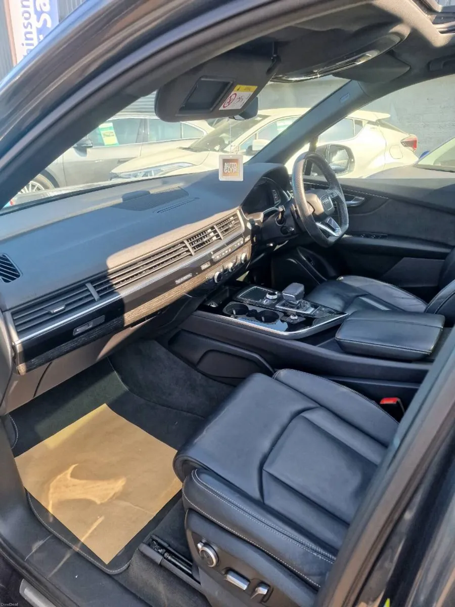 Q7 286 PS  7 seater 150 road tax 50tdi black seri - Image 1