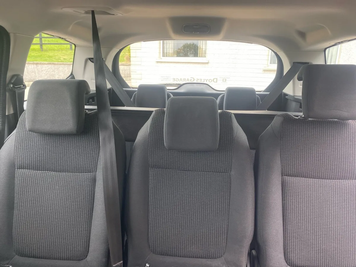 Peugeot 5008 7 Seater - Image 4