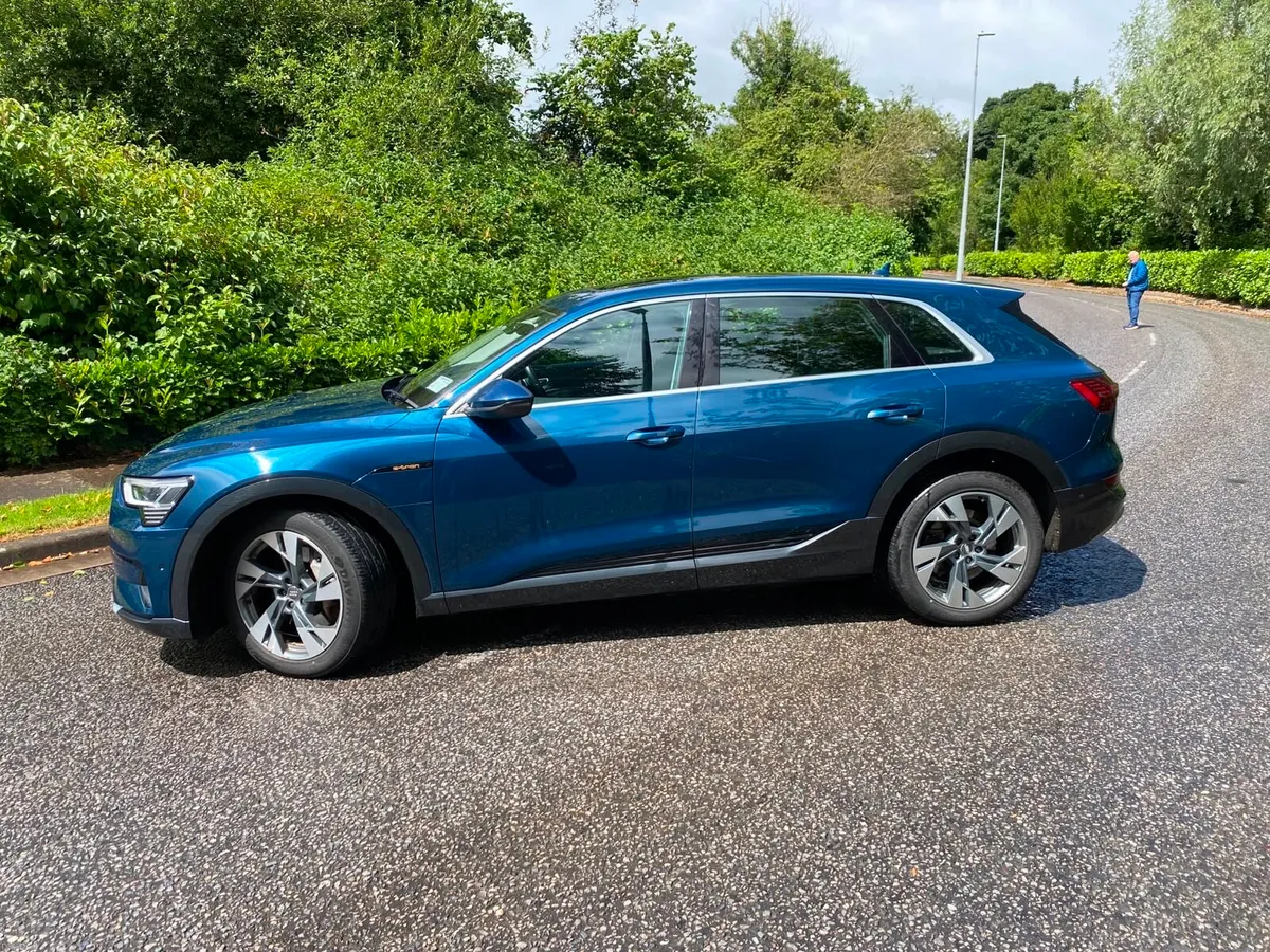 Audi etron 55-Quattro sport - Image 2