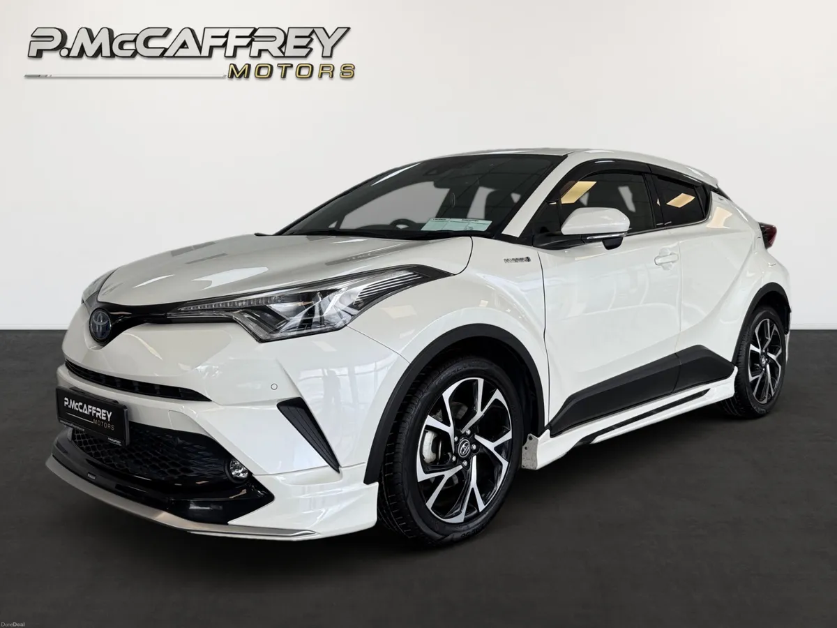 2019 Toyota C-HR Luna Sport Leather Reversing Came - Image 1
