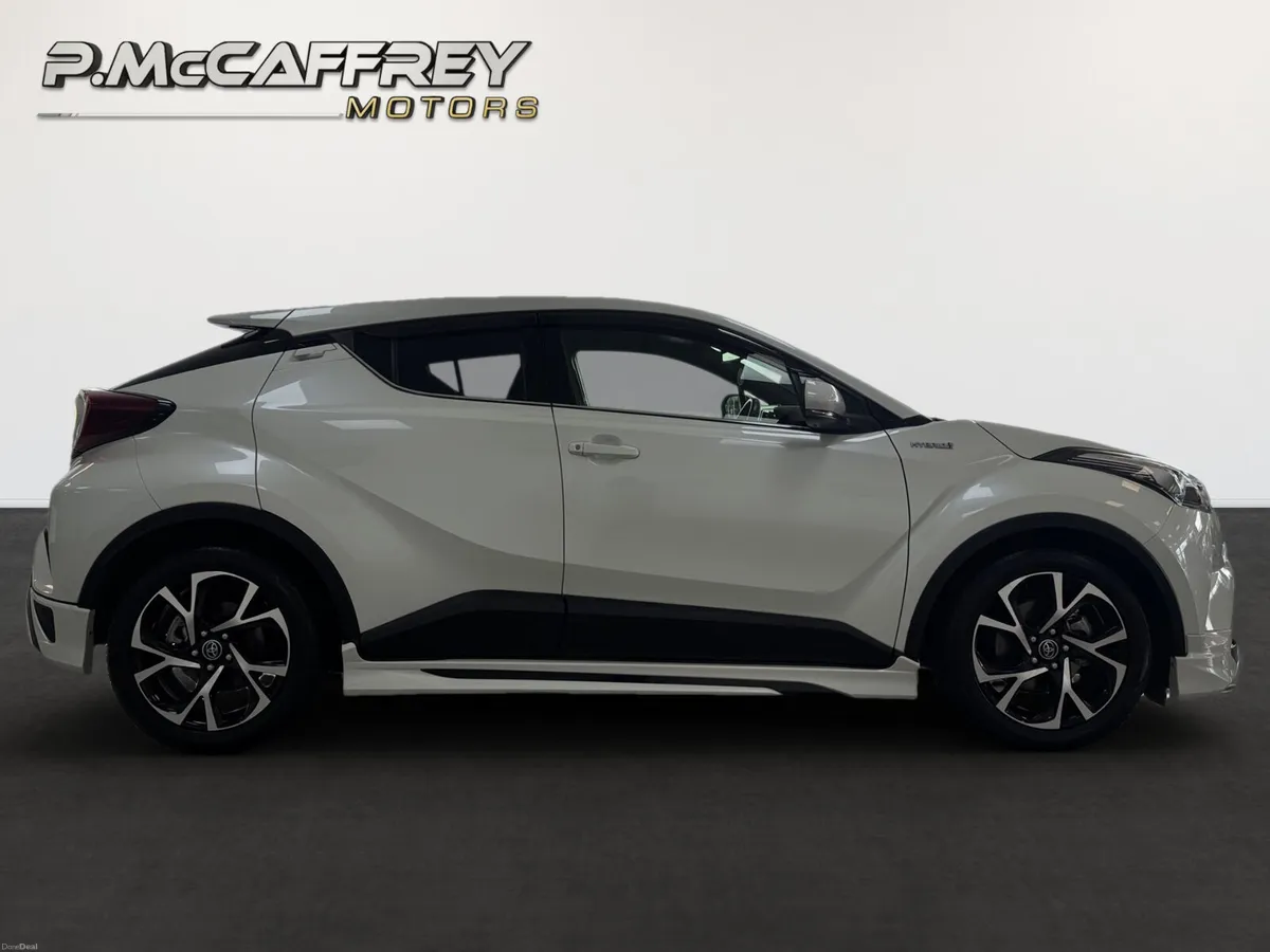 2019 Toyota C-HR Luna Sport Leather Reversing Came - Image 4