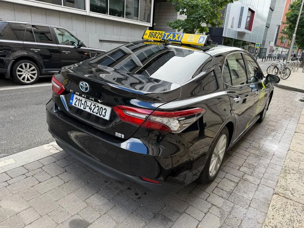 Taxi Toyota Camry 26500€ price - Image 2