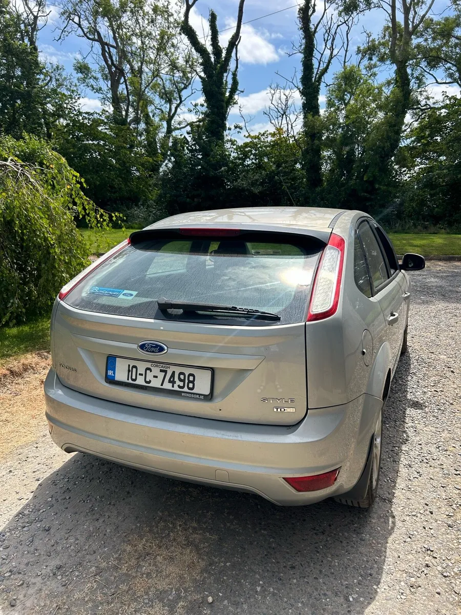 Ford Focus 1.6 2010 - Image 3