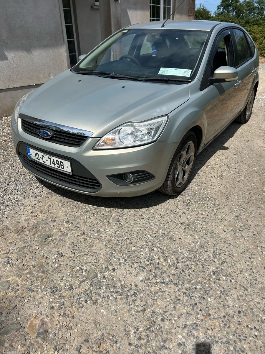 Ford Focus 1.6 2010 - Image 2