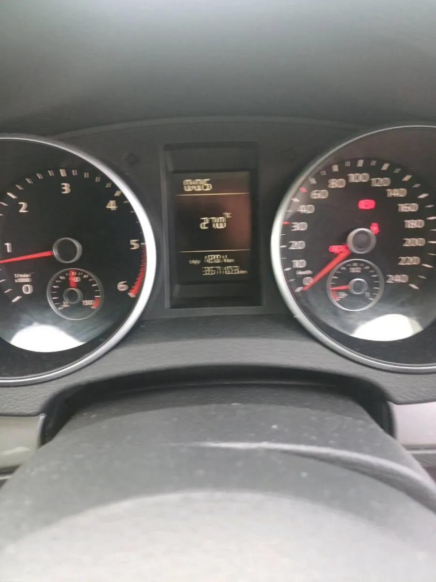 2011 Volkwagen Golf 1.6 tdi Tax 9/26 NCT 5/27 - Image 6