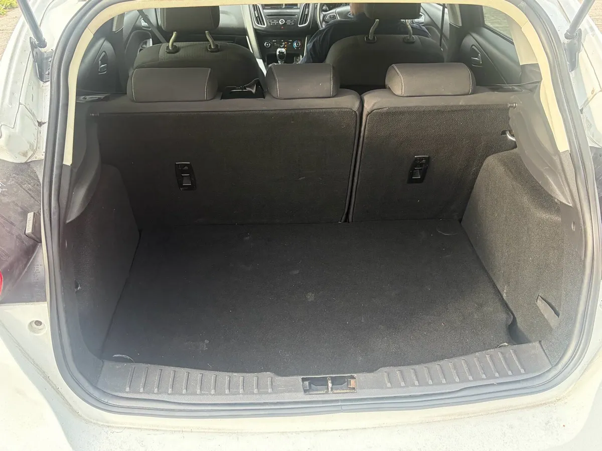 Ford focus - Image 6