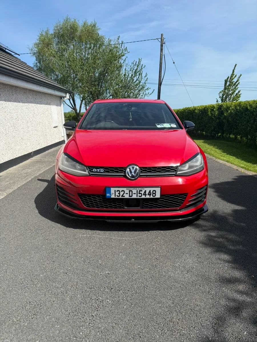 2013 Volkswagen Golf GTD - Image 2