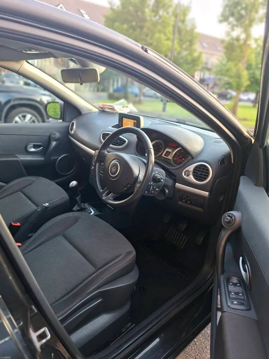 Car - Image 3