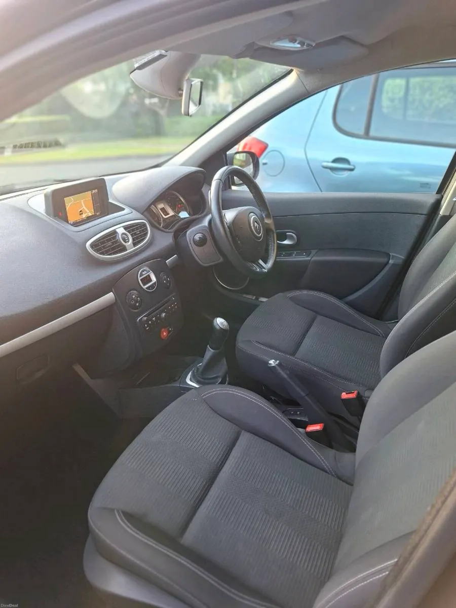 Car - Image 6