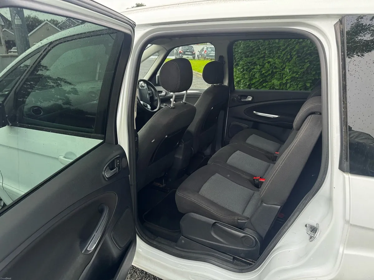 Ford Galaxy - Image 4