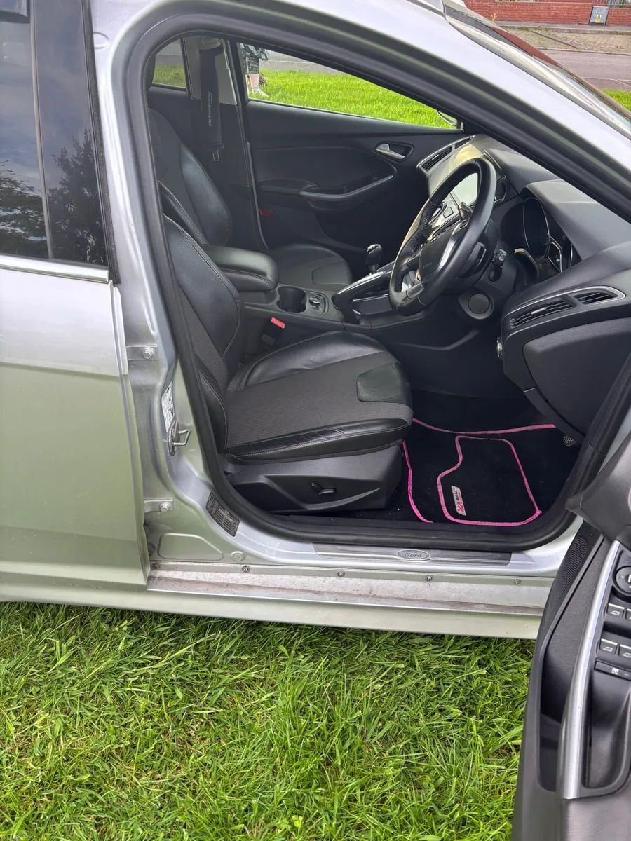 Car - Image 5