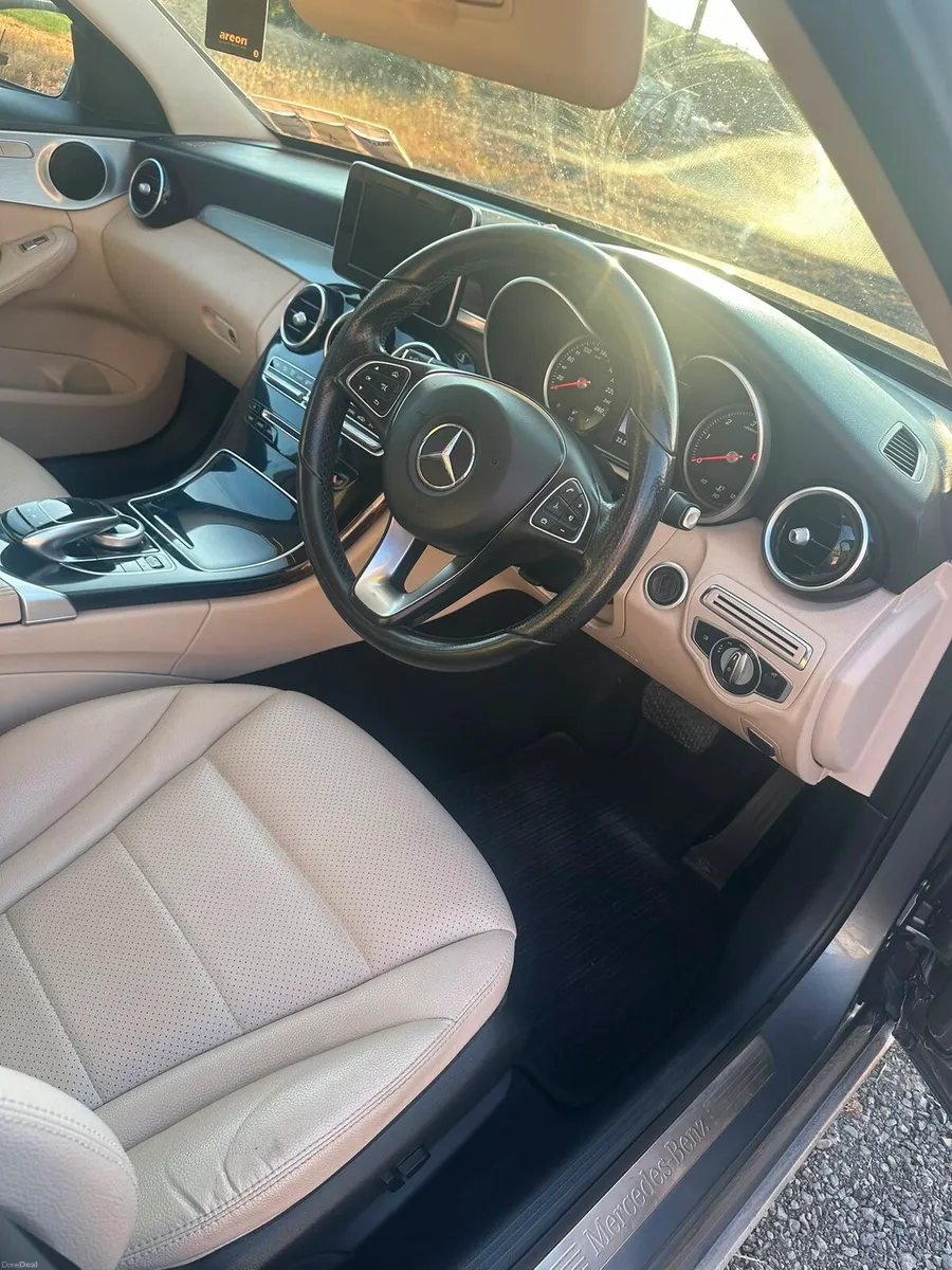 Mercedes c200d - Image 2