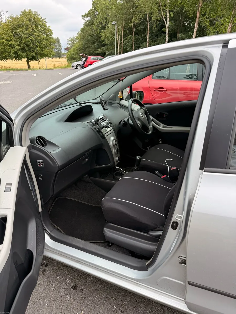 Toyota Yaris - Image 6