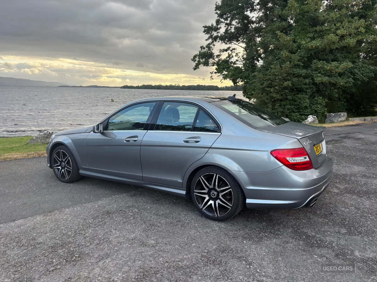 Mercedes-Benz C-Class DIESEL SALOON - Image 2