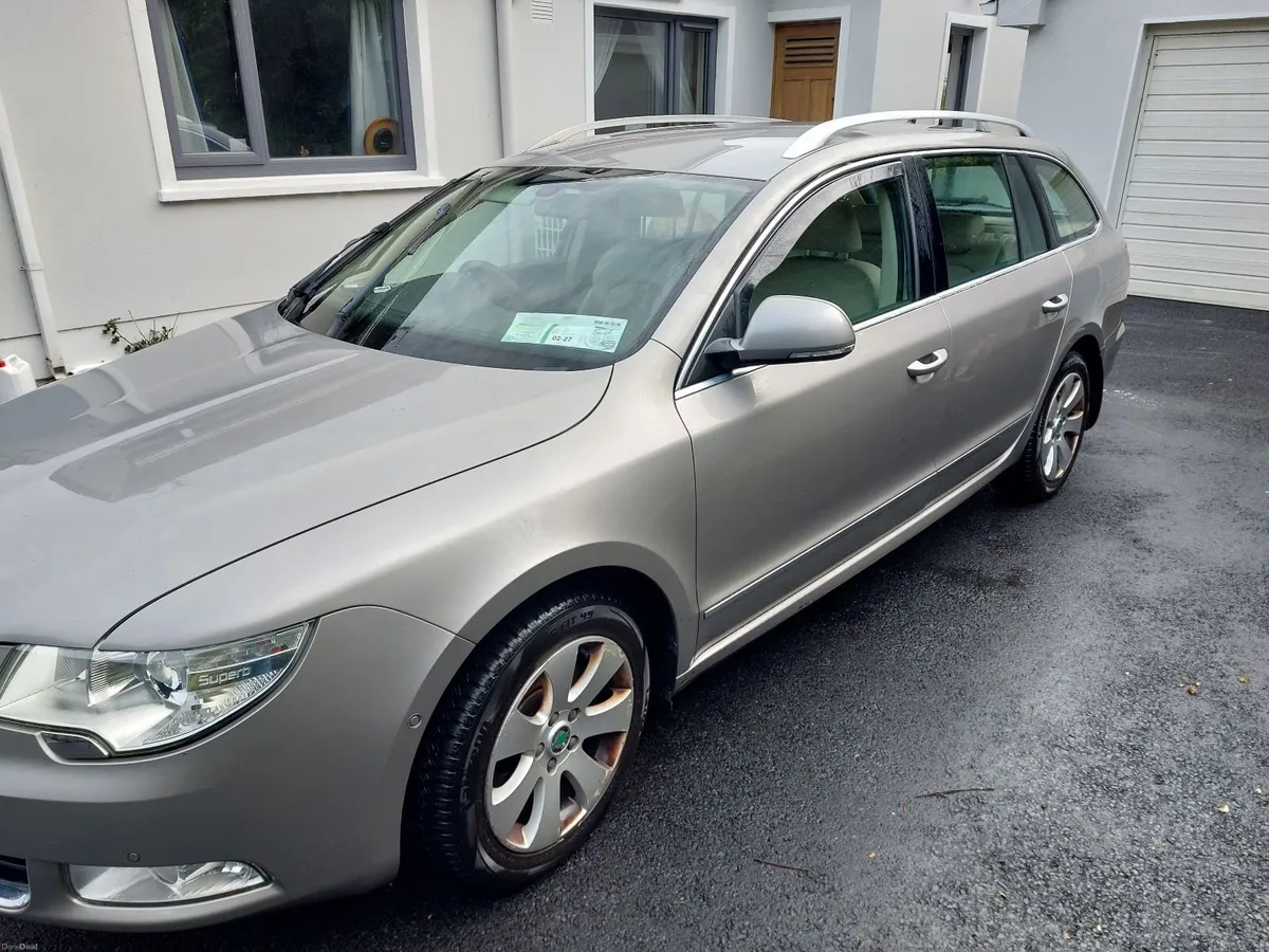 Skoda Superb 2012 - Image 2