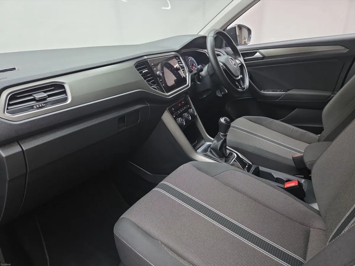 Volkswagen T-Roc 1.0 TSI 110bhp Design - Image 4