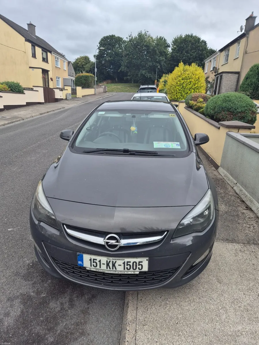 Opel Astra 2015 - Image 1