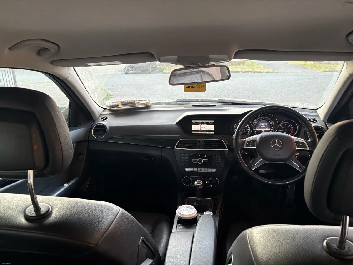 Mercedes! Manual! Diesel 2600€! - Image 3