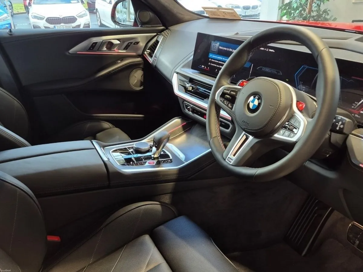 BMW XM 50e - Image 6