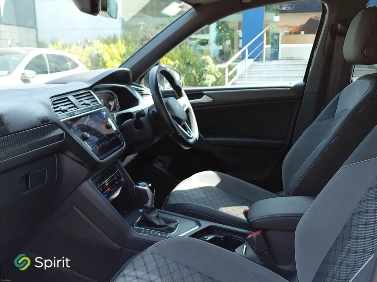 Volkswagen Tiguan R-LINE 2.0TDI DSG 7 SEATER CALL - Image 3
