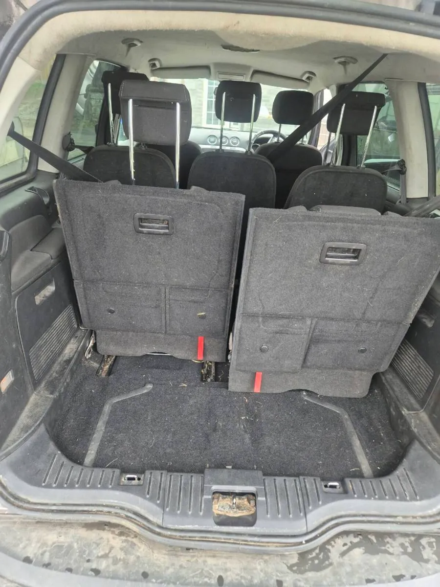 Ford galaxy - Image 4