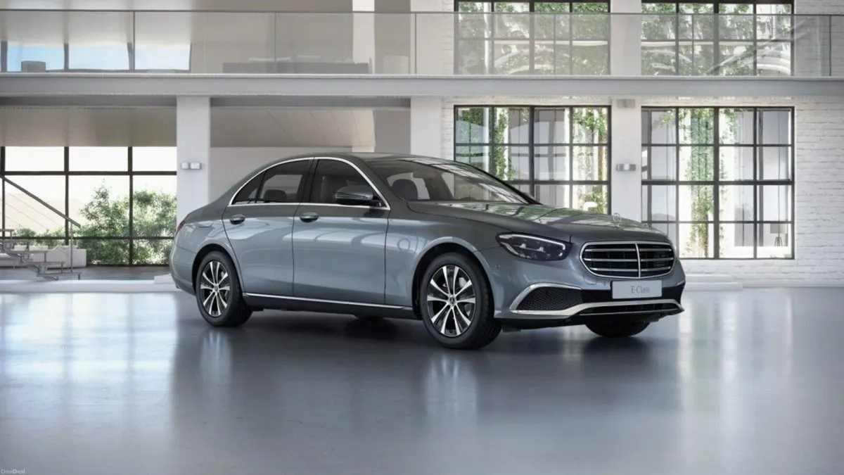 Mercedes-Benz E-Class E 200D Exclusive Saloon **Lo - Image 1