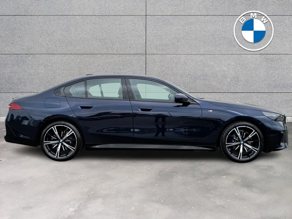BMW 5-Series 520i M Sport Pro - Image 3