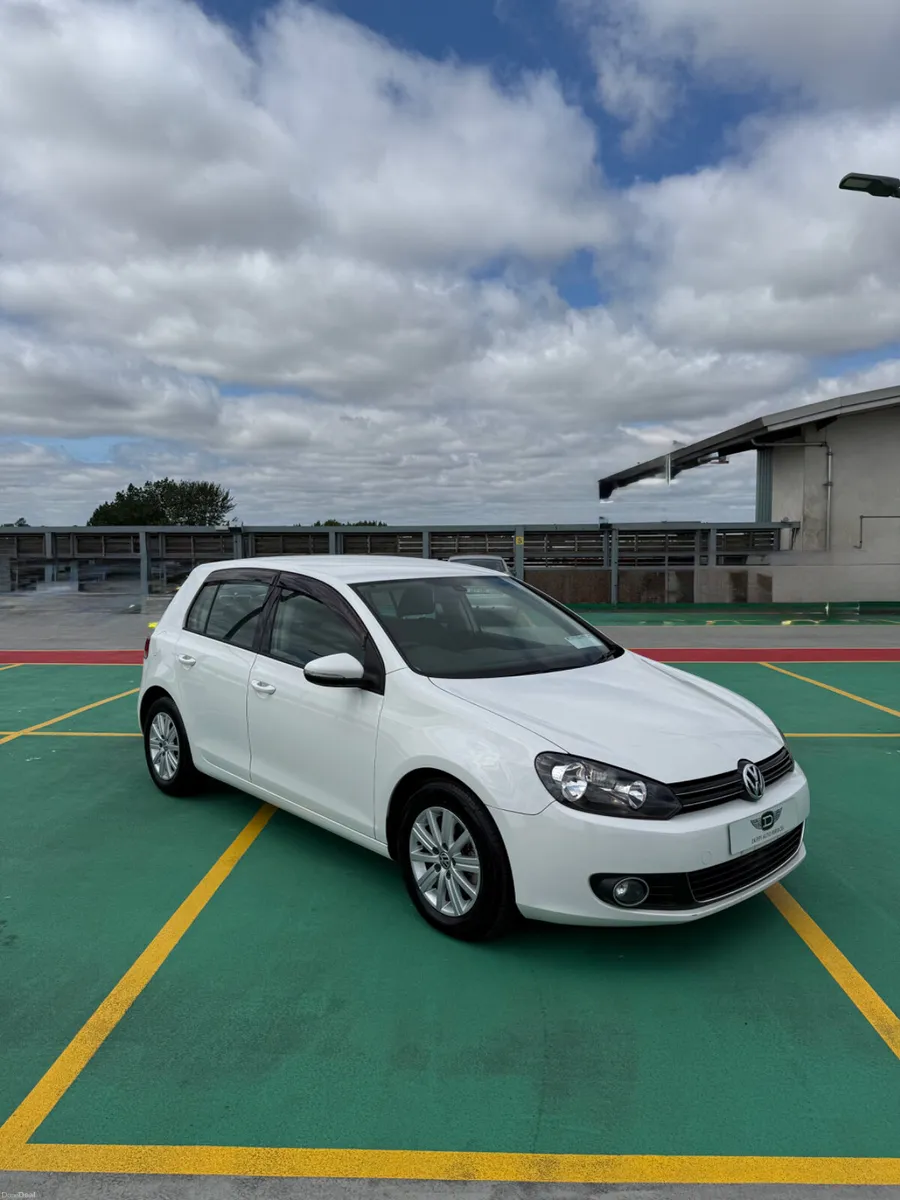2011 VW Golf 1.2 TSi Petrol - VERY LOW MILEAGE - Image 1
