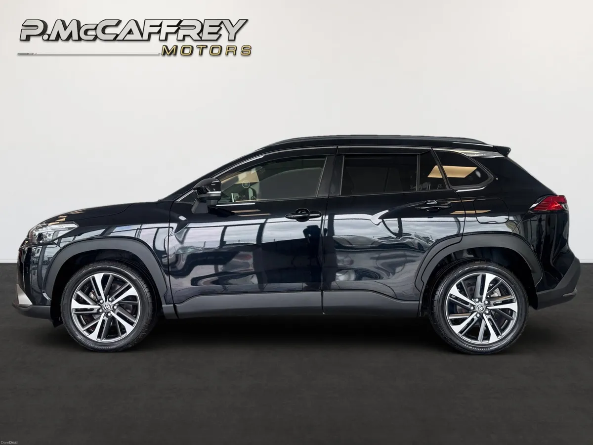 2023 Toyota Corolla Cross Z 1.8 Hybrid, High Spec - Image 6