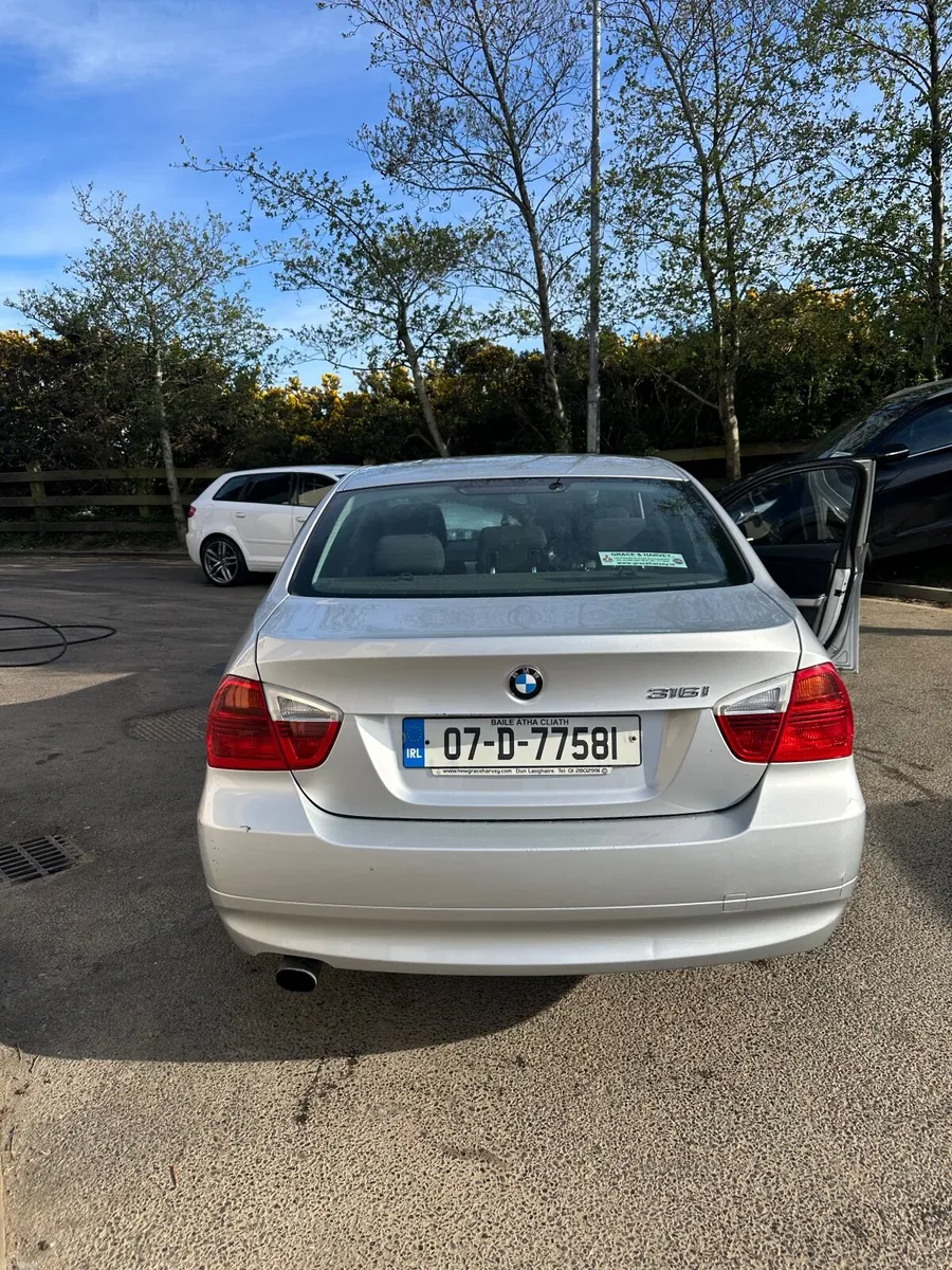 BMW 3-Series 2007 - Image 6