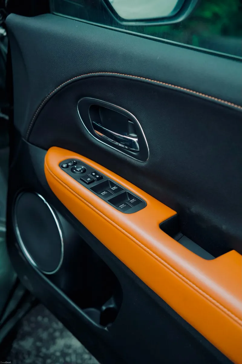 Honda Vezel 2016 with Android screen - Image 3