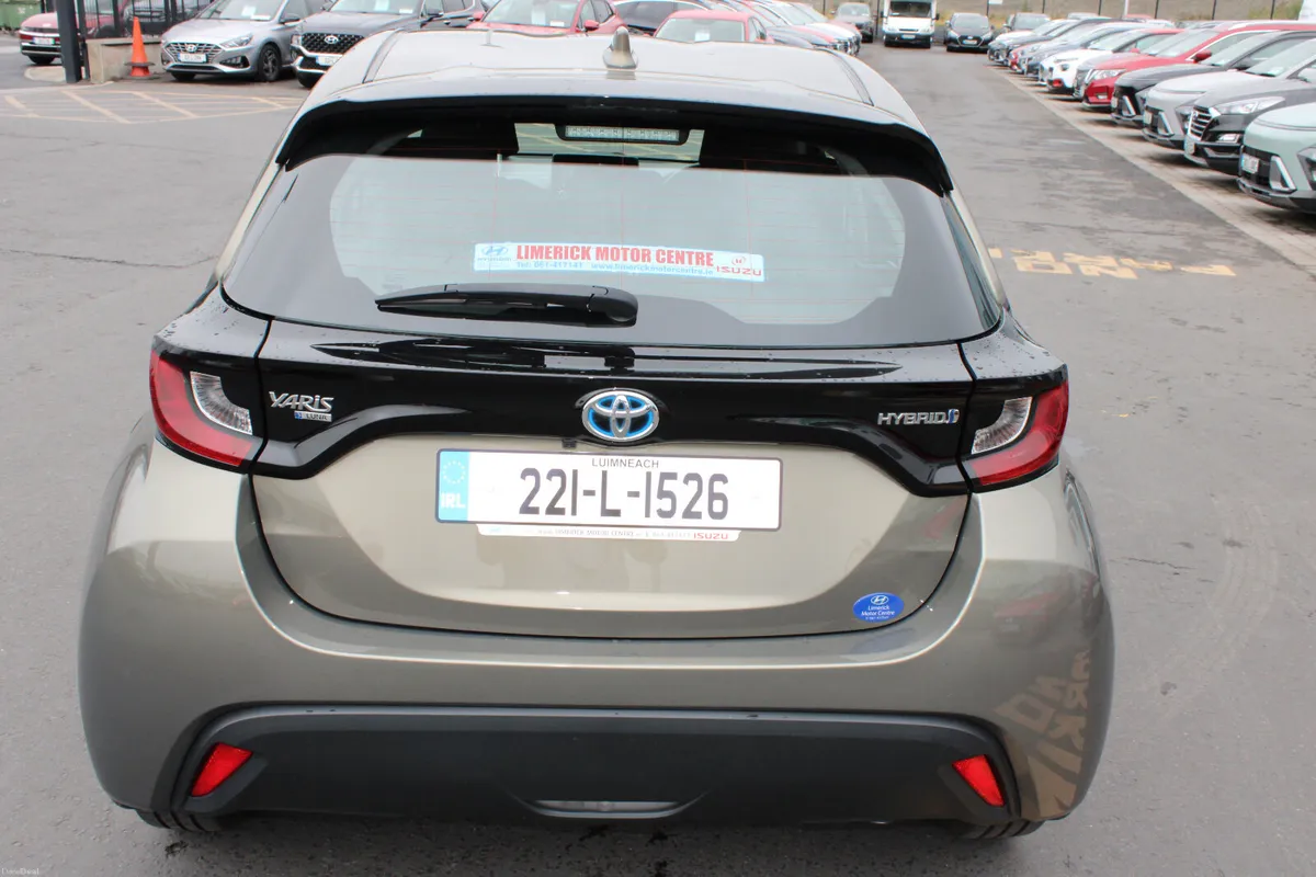 Toyota Yaris 2022 - Image 4