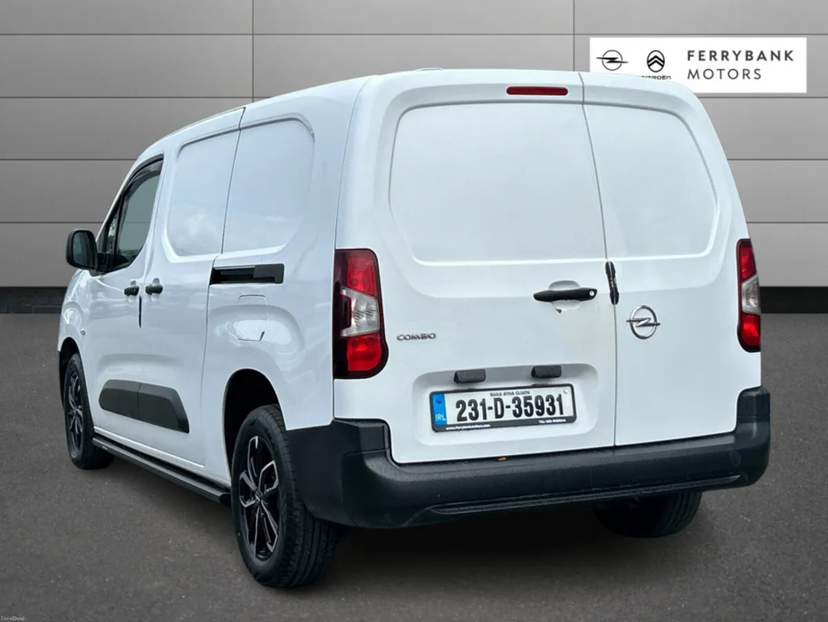 Opel Combo KOMFORT L2H1 100PS D-6SP - Image 2