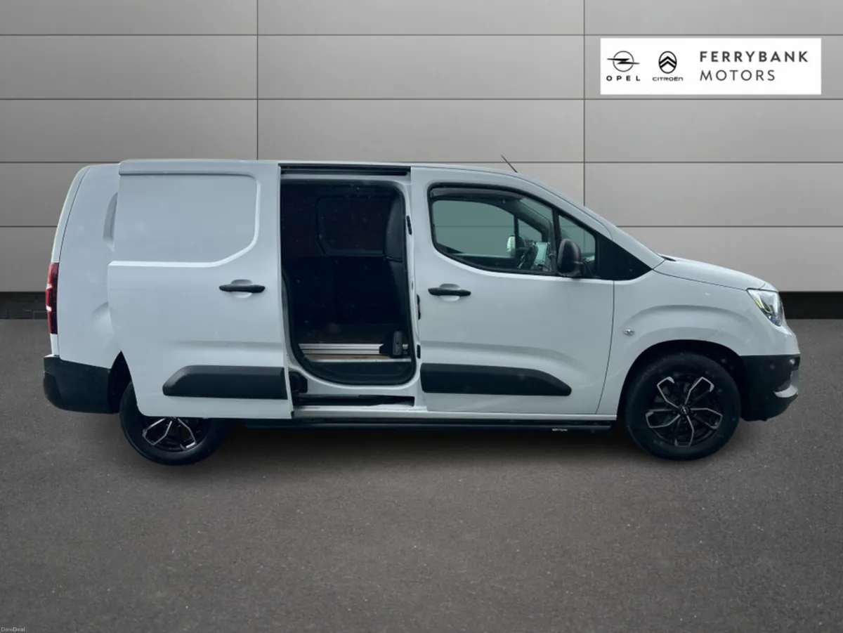 Opel Combo KOMFORT L2H1 100PS D-6SP - Image 5