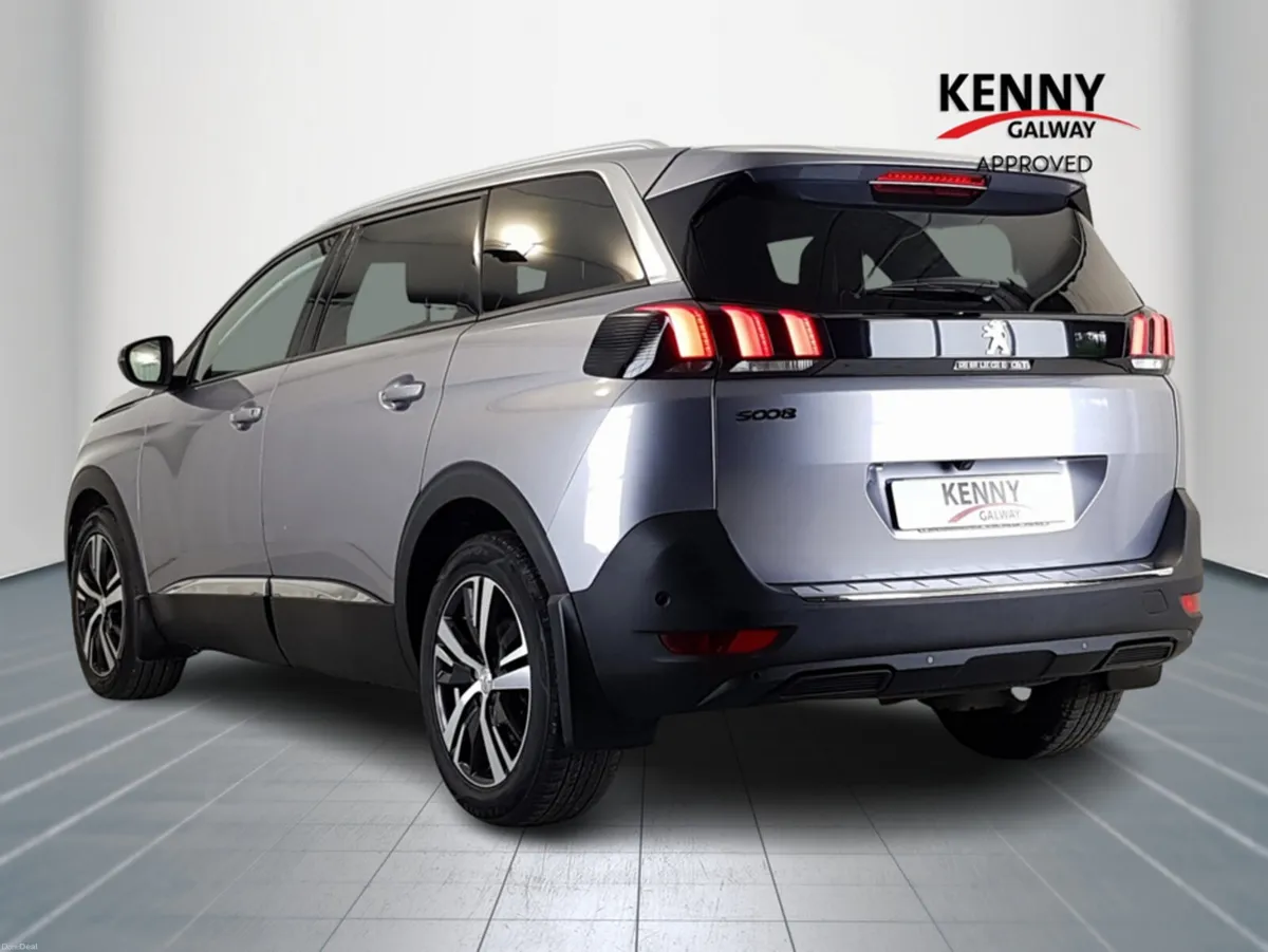 Peugeot 5008 *Deposit taken* ALLURE 1.6 BLUE HDI 1 - Image 5