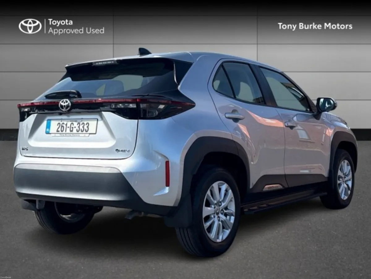 Toyota Yaris Cross - Luna + Side Steps Worth EUR 7 - Image 2