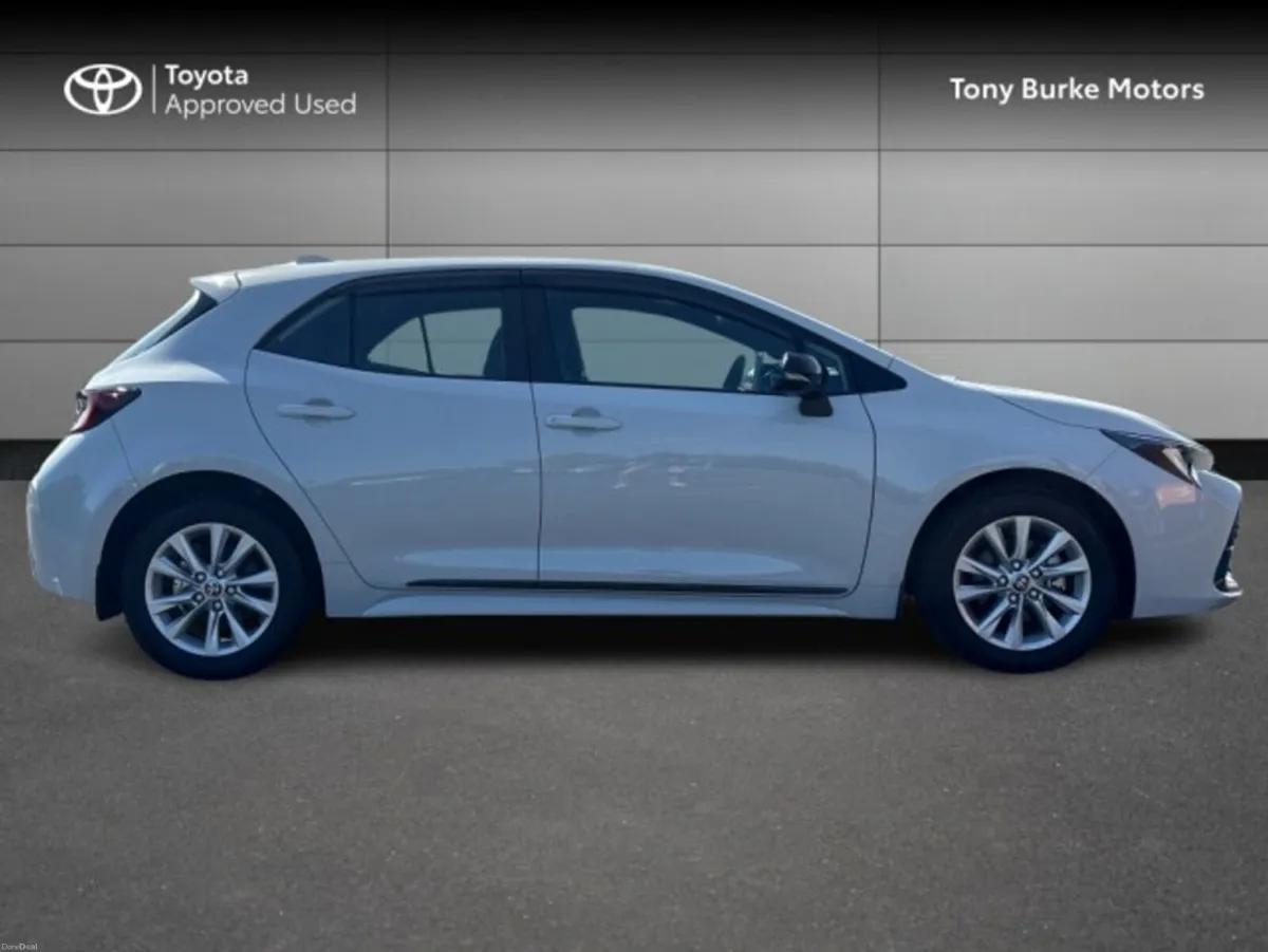 Toyota Corolla 5dr Hatchback - LUNA - 1.8 Hybrid & - Image 3