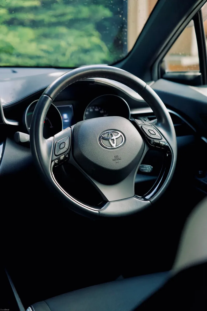 Toyota C-HR 1.8 Hybrid 2017 - Image 4