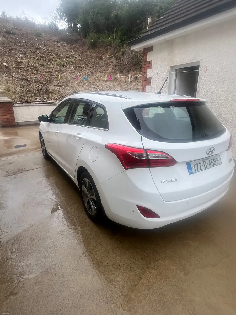 172 Hyundai i30 Tourer Deluxe 1.6 Diesel - Image 3