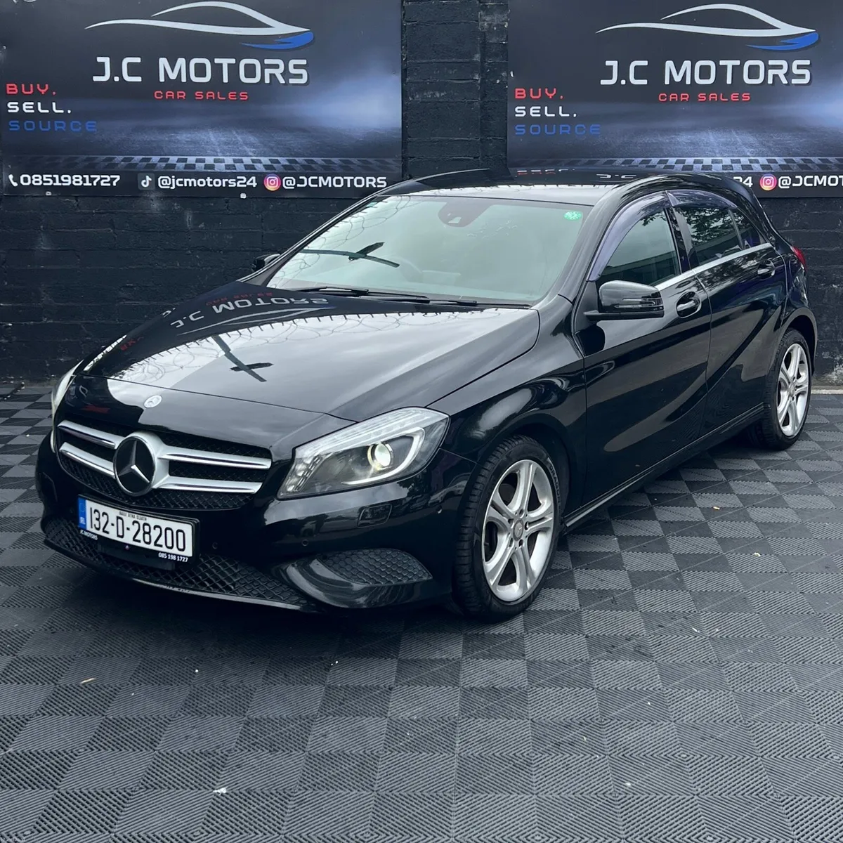 132 Mercedes-Benz A180 Only 42km Automatic - Image 3