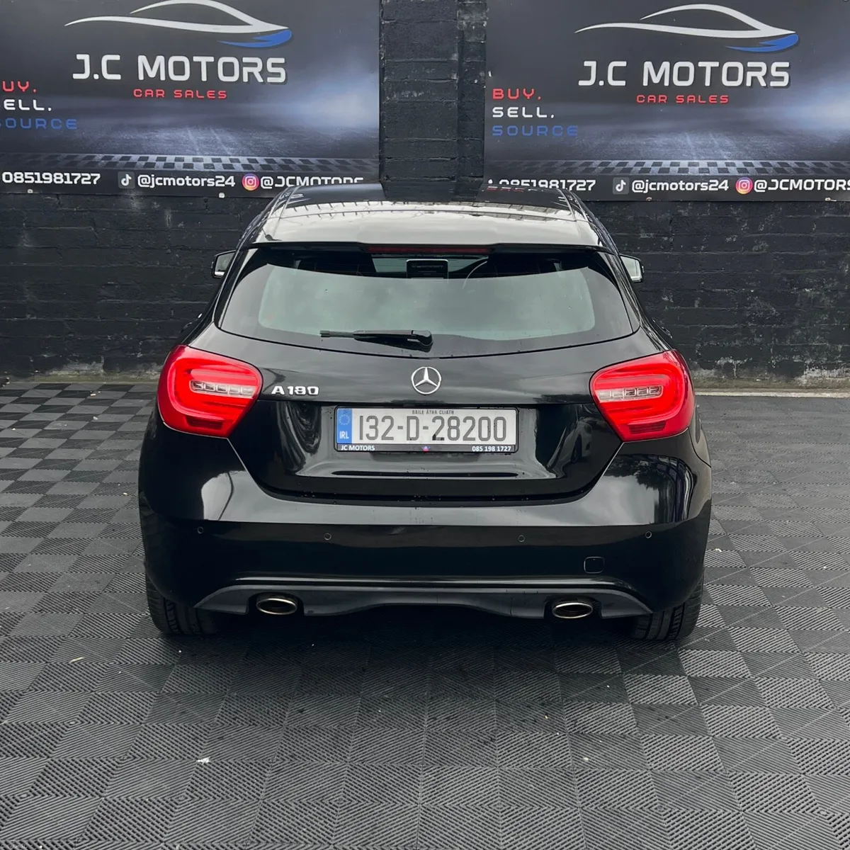 132 Mercedes-Benz A180 Only 42km Automatic - Image 5