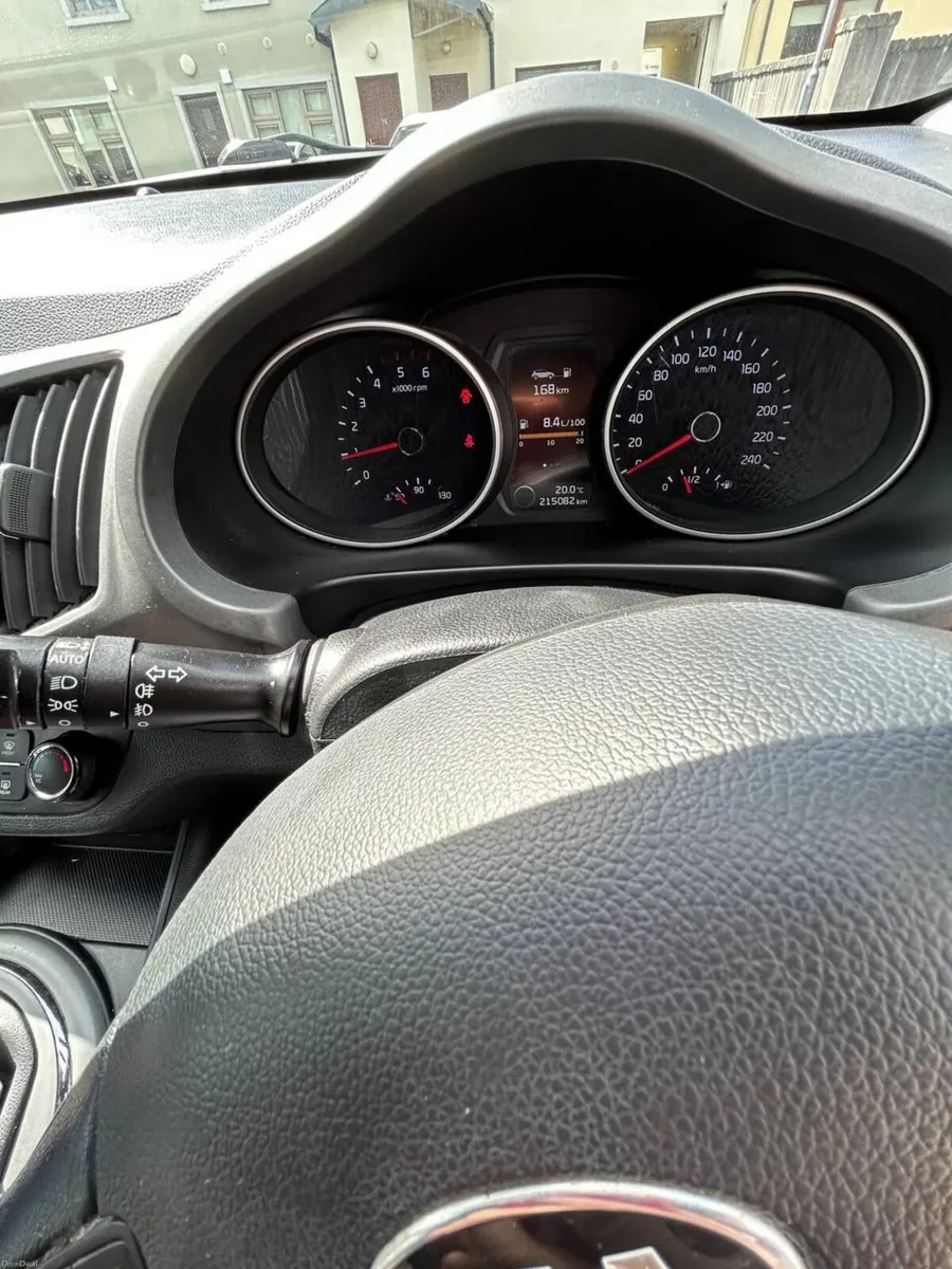 Kia Sportage 2015 - Image 2