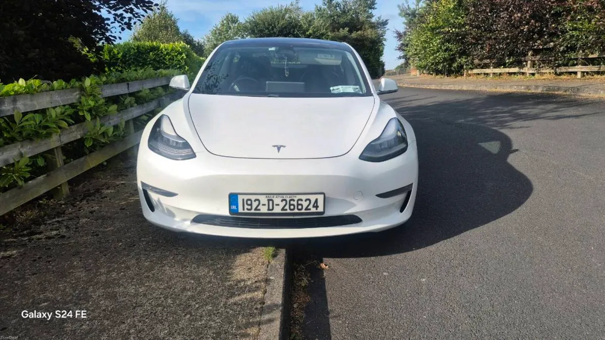 2019 Tesla model 3 long range - Image 1