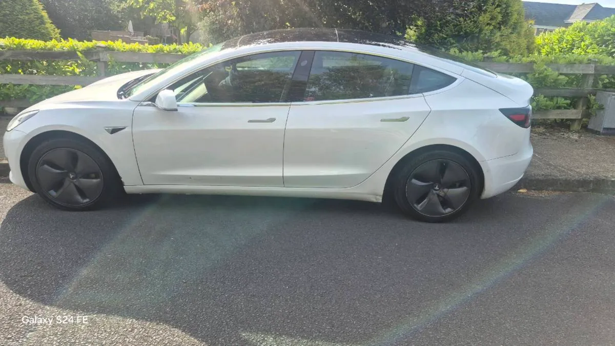 2019 Tesla model 3 long range - Image 3
