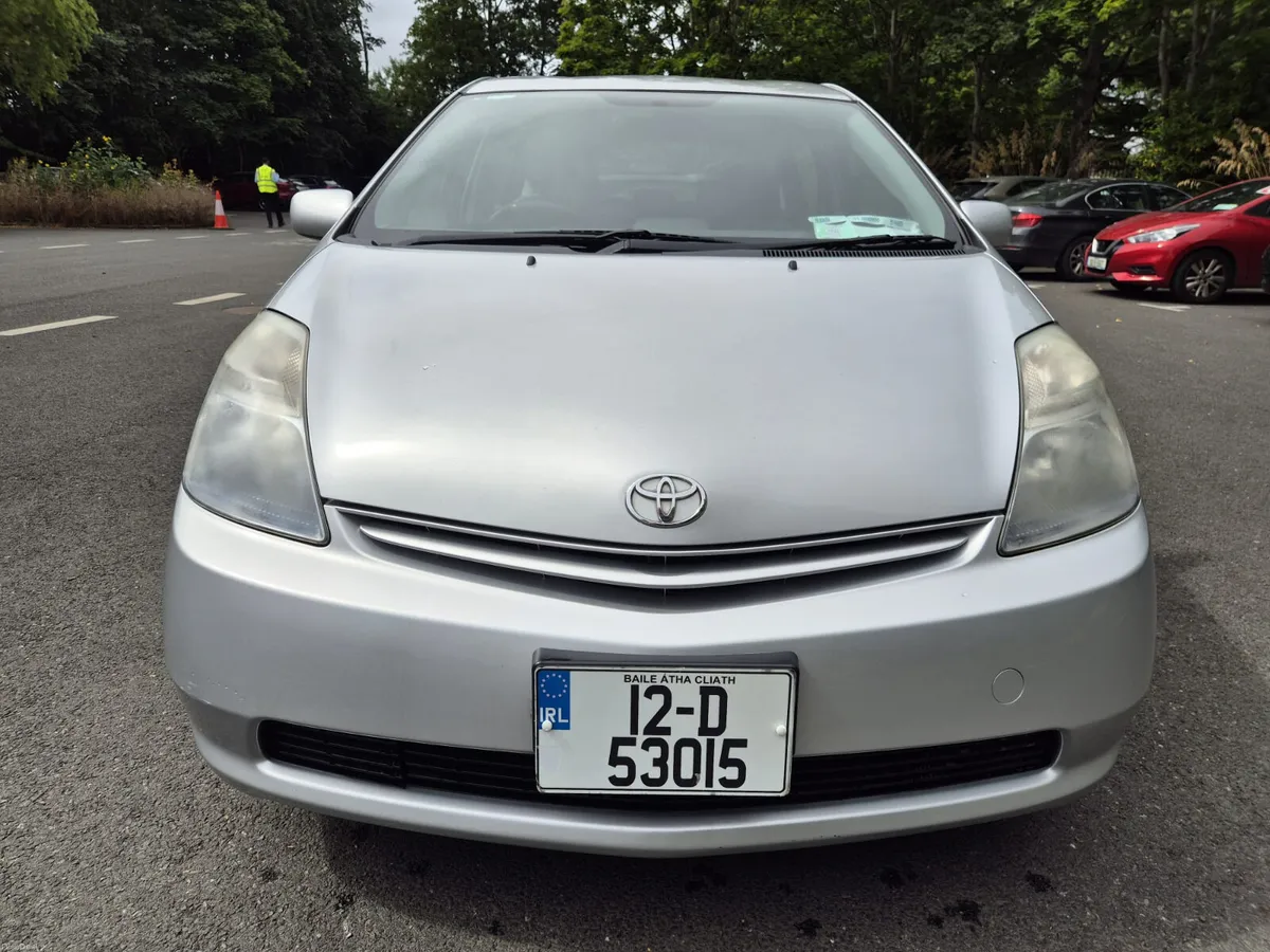 STUNNING Toyota Prius 2012 AUTOMATIC HYBRID - Image 3