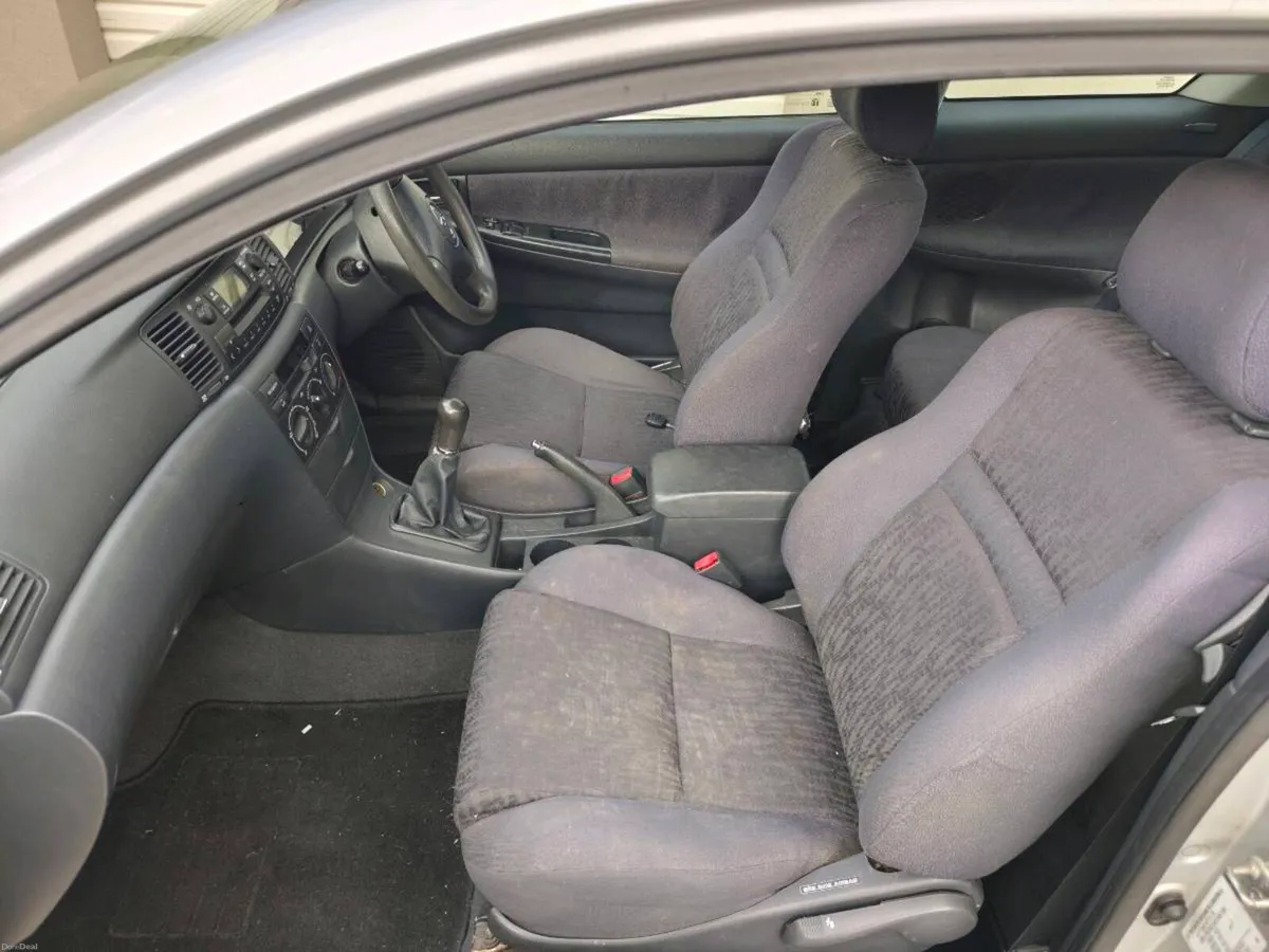 Toyota Corolla - Image 5