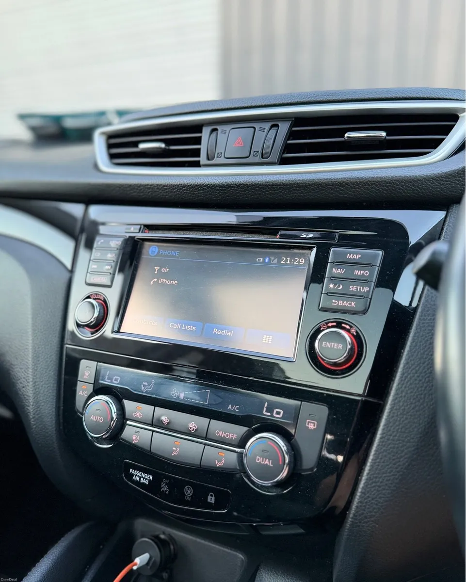 2016 (161) Nissan Qashqai SV (FSH) (Sunroof) - Image 4