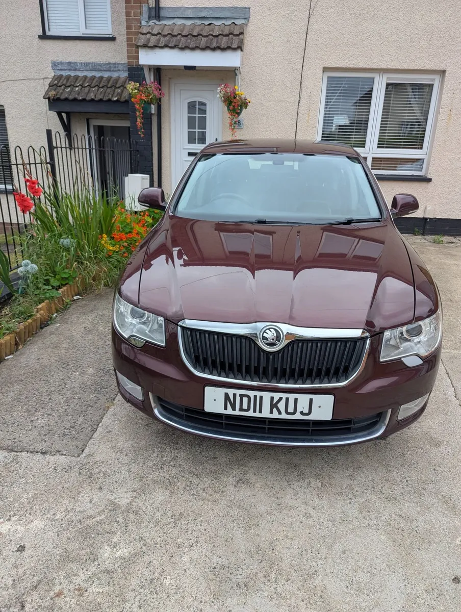 Skoda Superb 2011 - Image 1