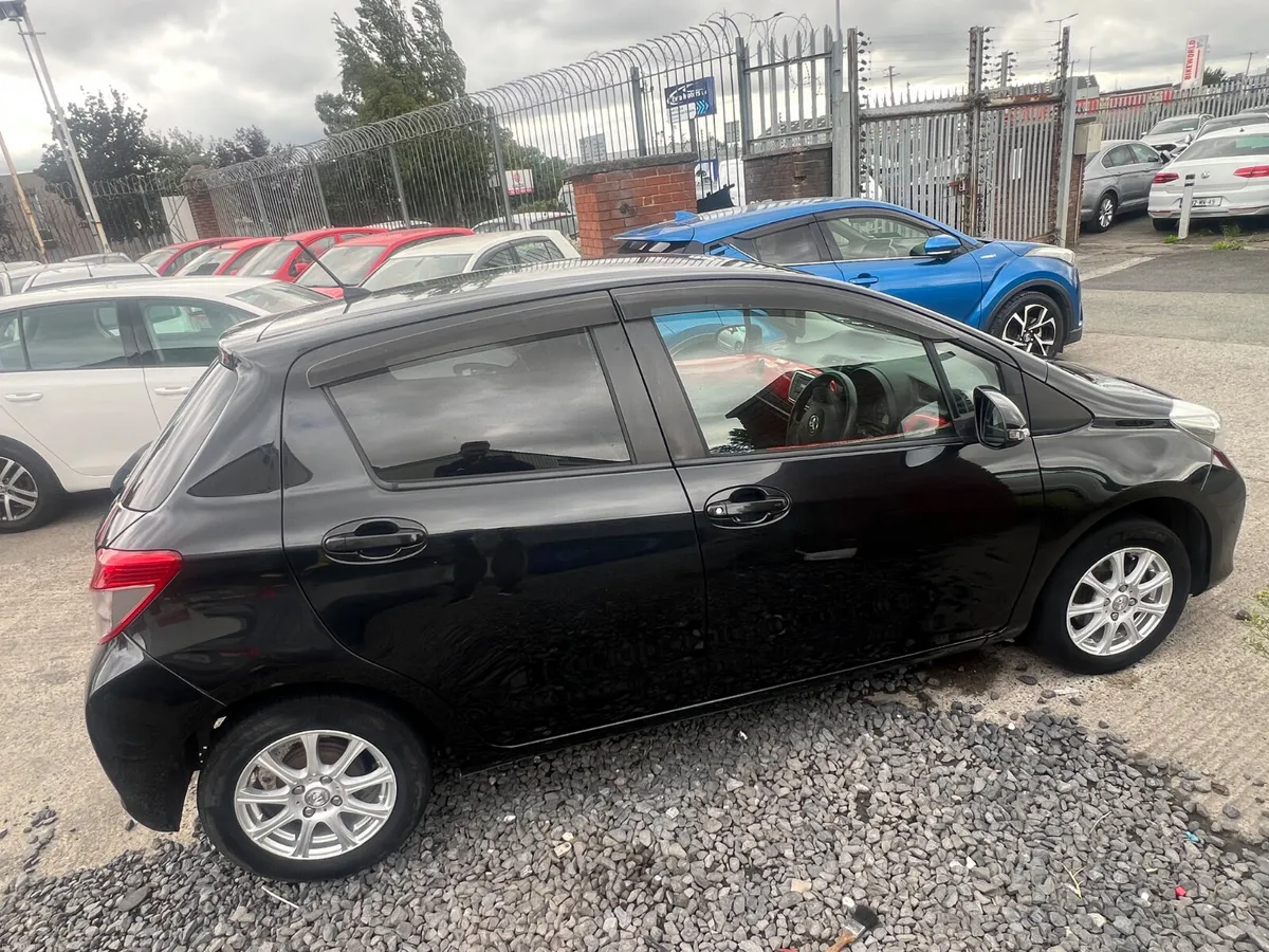 Toyota Vitz 2011 Automatic/ New Nct/ Immobiliser - Image 5