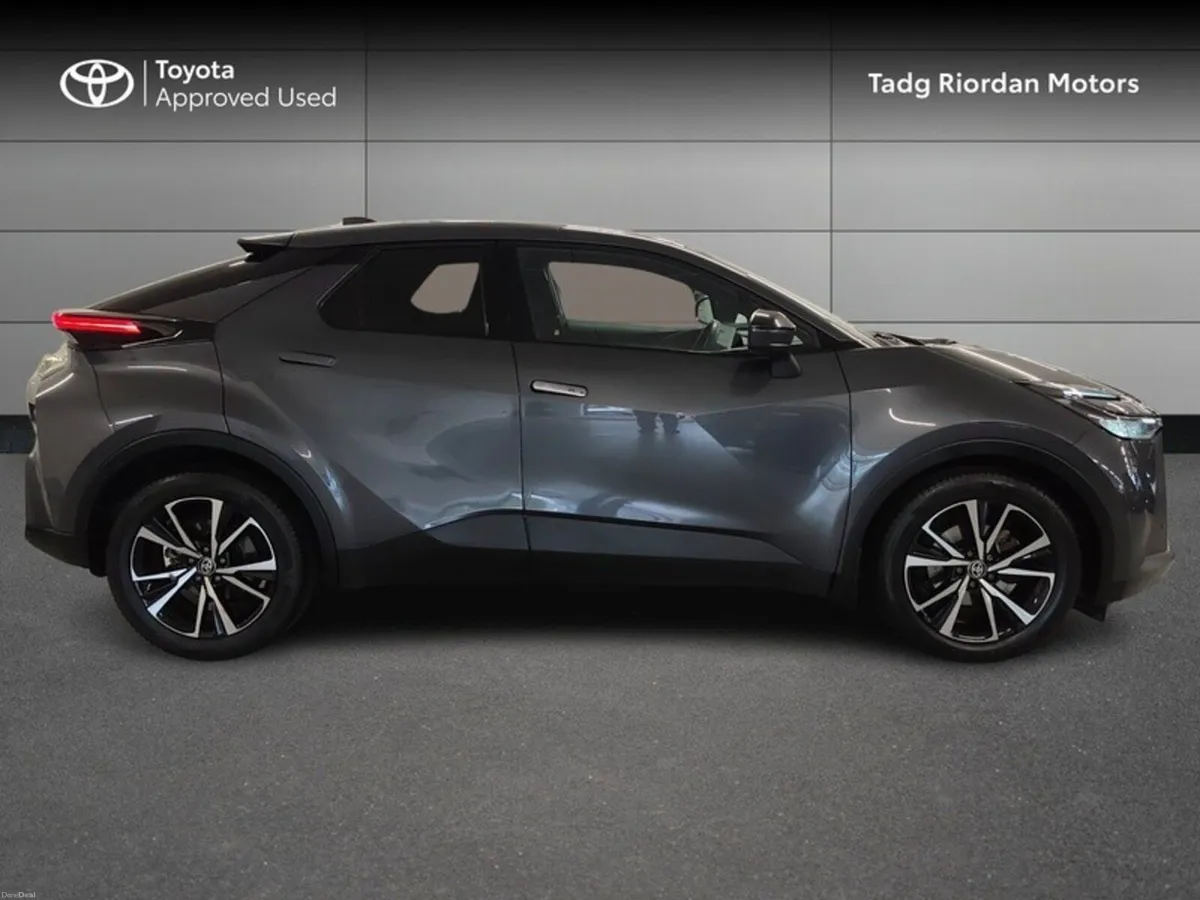 Toyota C-HR HYBRID SPORT - Image 3
